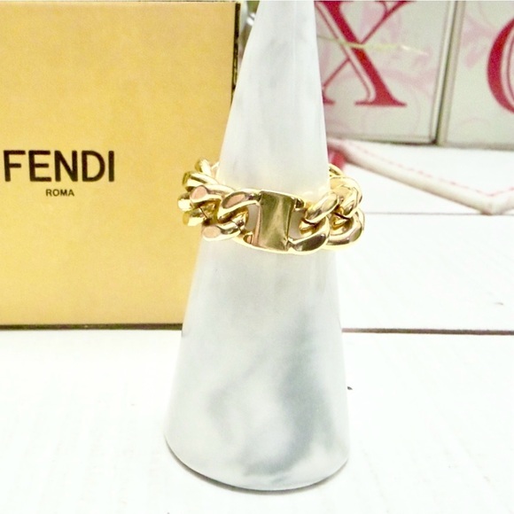 Gold Fendi Chain Ring - Picture 3 of 7